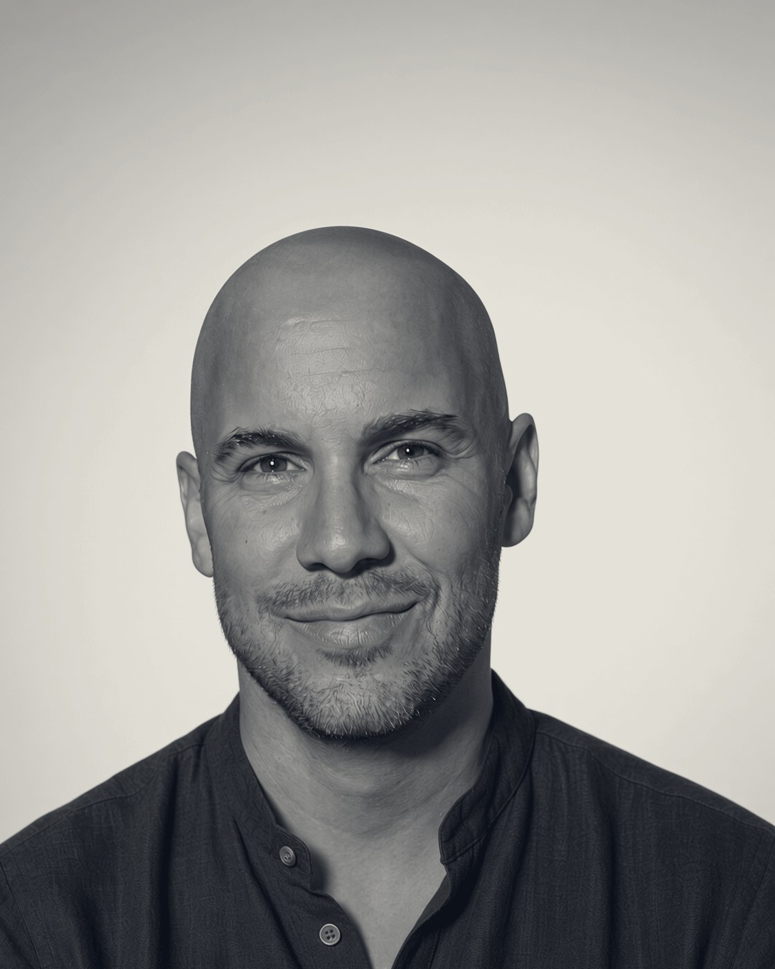 Portrait of Ari Leal